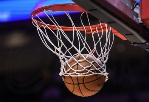 NBA: Ο Giannis παρουσιάστηκε από τους Χιτ