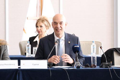 Ανάγκη για συντονισμένη απάντηση ΕΕ στις προκλήσεις των μεταφορών, είπε ο Βαφεάδης