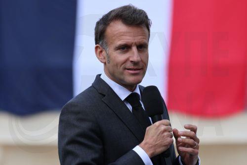 Να καθιερώσουν μια μέρα τον μήνα χωρίς διαδίκτυο κάλεσε μαθητές ο Μακρόν