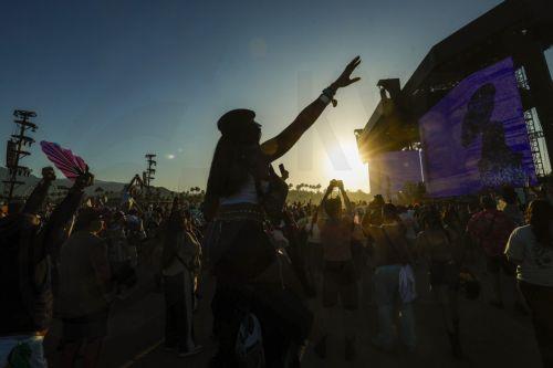 Βρετανία: Χορωδία του NHS θα ηχογραφήσει τραγούδι με τον Σαμ Σέρντελ