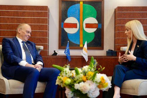 Romanya’nın Kıbrıs Büyükelçisi Meclis Başkanı’na  veda ziyaretinde bulundu