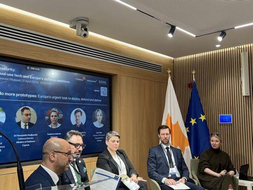 Συνάντηση στις Βρυξέλλες για χρηματοδότηση αμυντικών τεχνολογιών διττής χρήσης στην ΕΕ