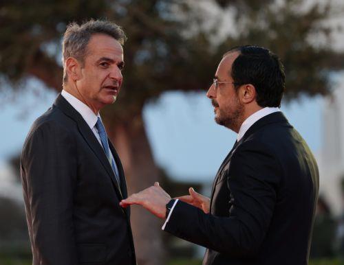 ميتسوتاكيس يدعو لتعزيز بند الدفاع المشترك في الاتحاد الأوروبي