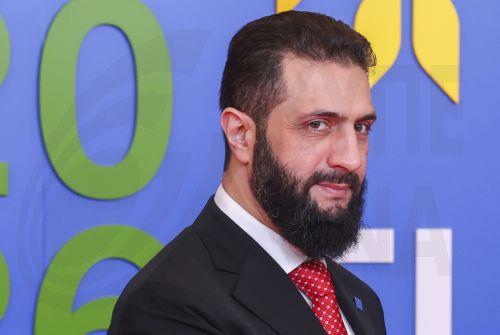 Ο Τραμπ δώρισε δύο μπουκαλάκια από τη δική του σειρά αρωμάτων στον αλ Σαρά