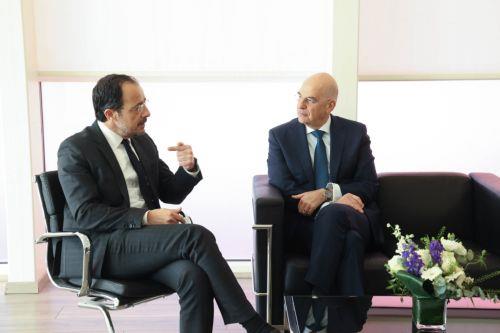 Συναντήσεις με Δένδια και Κουμπίλιους είχε ο ΠτΔ στην Αθήνα