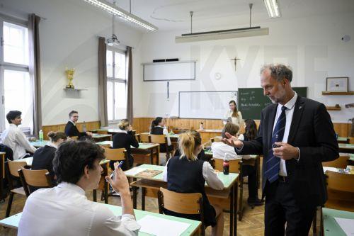 Καταχρηστικές οι διαδοχικές συμβάσεις σε δημόσια σχολεία στην Ιταλία, λέει το ΔΕΕ