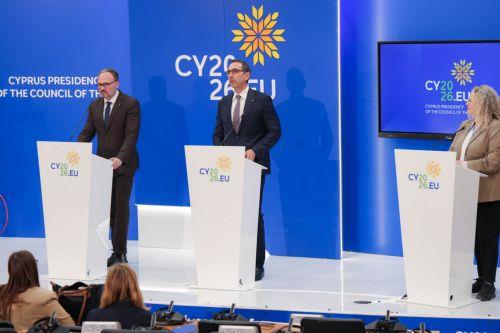 Να κάνουμε πιο ελκυστικές τις επενδύσεις για έργα στέγασης, λέει ο ΥΠΕΣ