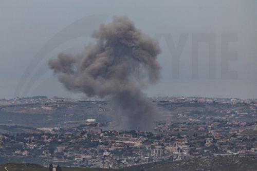 Ο ισραηλινός στρατός ανακοίνωσε νέα πλήγματα στο νότιο Λίβανο κατά της Χεζμπολάχ