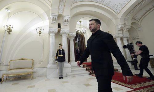 Η Ουκρανία θα ενισχύσει την άμυνά της στα βόρεια ενάντια στα ρωσικά επιθετικά σενάρια, λέει ο Ζελένσκι
