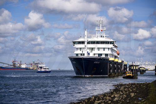 Χανταϊός: Το κρουαζιερόπλοιο MV Hondius έφτασε στο λιμάνι του Ρότερνταμ