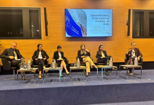 Προτεραιότητα η προστασία των παιδιών από διαδικτυακούς κινδύνους, είπε η Υφ. Πρόνοιας