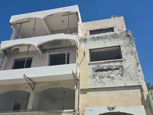 Σύσκεψη αύριο στον ΕΟΑ Πάφου για επικίνδυνη πολυκατοικία