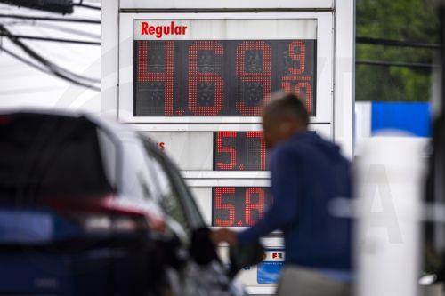 Ξεπέρασε τα 4,50 δολάρια η μέση τιμή της βενζίνης στις ΗΠΑ