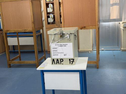 Μάχη σταυρών στη Λάρνακα με ξεκάθαρα φαβορί, ποιοι προηγούνται από κάθε κόμμα