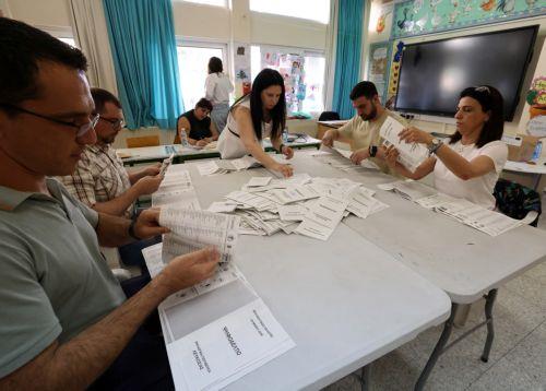 Η κατανομή εδρών στο 50% της καταμέτρησης