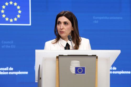 Ραουνά: Ιστορική για την Αλβανία η συμπλήρωση του θεμελιώδους κεφαλαίου, θετική συνεισφορά η επιστολή Μερτς