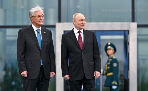 Η Ρωσία υπογράφει συμφωνία για κατασκευή πρώτου πυρηνικού εργοστασίου στο Καζακστάν