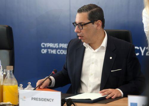Με τον ομόλογό του συναντήθηκε στην Αστάνα ο ΥΠΕΞ
