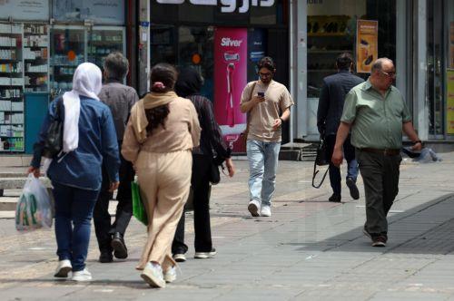 Oι αρχές στην Τεχεράνη έκλεισαν καφέ με πρόσχημα σατανικές δραστηριότητες