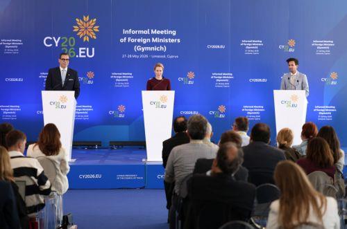 Iσχυρή ενότητα για υπεράσπιση συμφερόντων μας και άσκηση πίεσης προς Μόσχα λέει η Κάλας μετά το Gymnich στη Λεμεσό