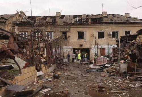 Ένας θάνατος, τρεις τραυματισμοί σε πυραυλικό πλήγμα της Ρωσίας στην Οδησσό