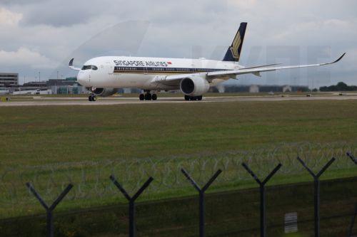 Η Singapore Airlines συζητεί με Airbus και Boeing για αγορά 50 αεροσκαφών