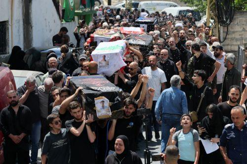 Η Χεζμπολάχ κηδεύει περίπου σαράντα μαχητές της στον νότιο Λίβανο