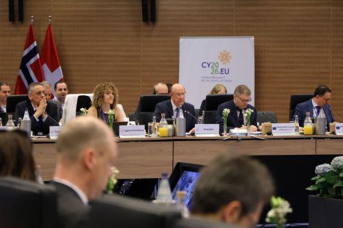 Right to stay gains broad support in informal meeting for cohesion policy, Keravnos says