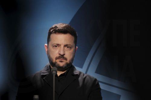Ο Ζελένσκι αφαιρεί το καθεστώς προστατευόμενης γλώσσας από τα ρωσικά