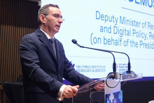 Η Κυβέρνηση στηρίζει τοπικό επιστημονικό οικοσύστημα προς όφελος ασθενών, λέει ο Δαμιανού
