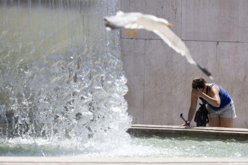 Γαλλία:  35 διαμερίσματα έχουν τεθεί σε «κόκκινη επιφυλακή-καύσωνας» από αύριο