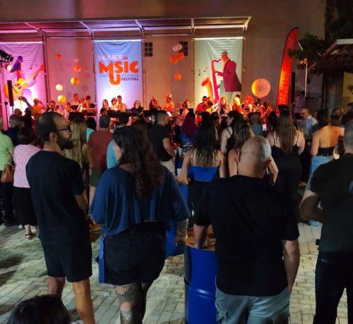 Πέραν των 500 καλλιτεχνών ζωντανεύουν τις γειτονιές της Λευκωσίας στο φετινό Make Music Cyprus
