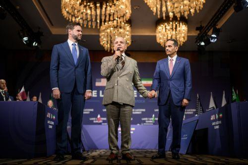 Η Τεχεράνη θα διαχειρίζεται το Ορμούζ, λέει ο διαπραγματευτής του Ιράν