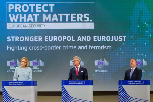 Κομισιόν: Ενίσχυση Europol και Eurojust για την αντιμετώπιση διασυνοριακού εγκλήματος και τρομοκρατίας