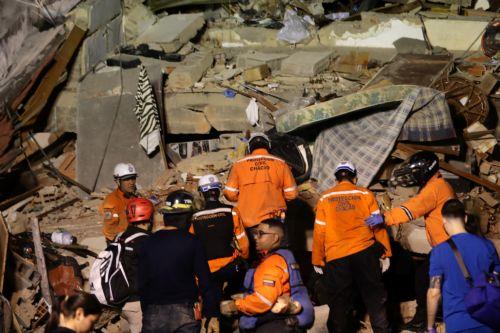 Ομάδες διασωστών καθ οδόν προς τη Βενεζουέλα, 164 νεκροί μέχρι στιγμής