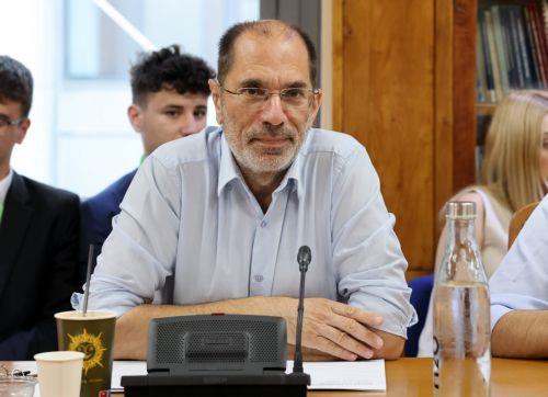 Αποφασιστικές κινήσεις και προσήλωση στις αρχές μιας ευρωπαϊκής λύσης ζήτησε ο Ο.Μιχαηλίδης