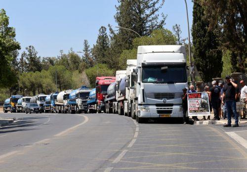 Εκδήλωση διαμαρτυρίας βοθροκαθαριστών Λεμεσού έξω από Προεδρικό, ζητούν χώρους διάθεσης των λυμάτων [ΒΙΝΤΕΟ]