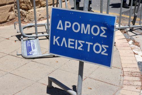 Zητήματα ομαλότητας οδοστρώματος κατά επιθεώρηση δρόμου Πάφου-Πόλης λέει το Τμ. Δημοσίων Εργων