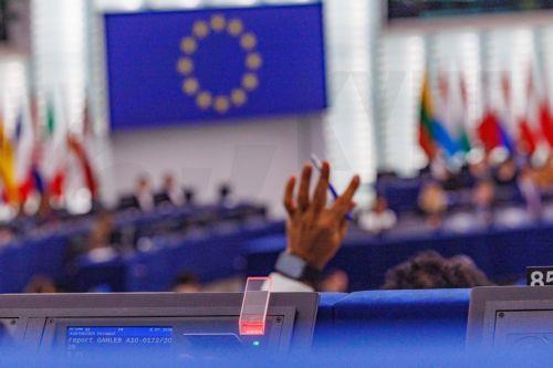 Κατάσταση της Ένωσης, άμυνα, μεταναστευτικό στην ατζέντα ολομέλειας ΕΚ