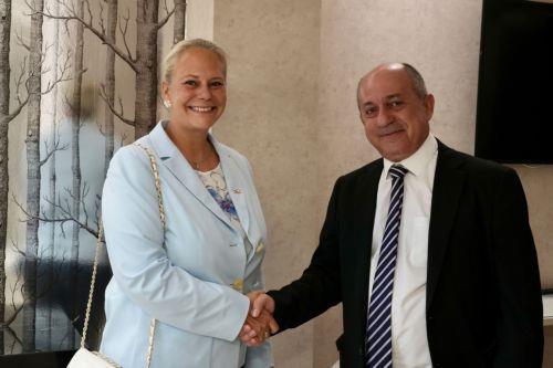 Κυπριακό και διμερείς στη συνάντηση Πρέσβειρας Ουγγαρίας με Γ. Κάρουλλα