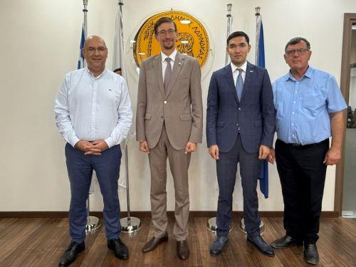 Προοπτικές συνεργασίας συζήτησε ο Δήμαρχος Λάρνακας με τον Πρέσβη Καζακστάν