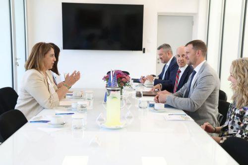 Περιφερειακή ασφάλεια, μεταναστευτικό, visa waiver συζήτησαν Πική-Law