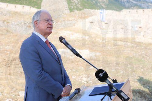 Η Ελλάδα διεκδικεί δίκαιη λύση Κυπριακού, λέει ο Κ. Τασούλας στη 52η επέτειο αποκατάστασης της Δημοκρατίας