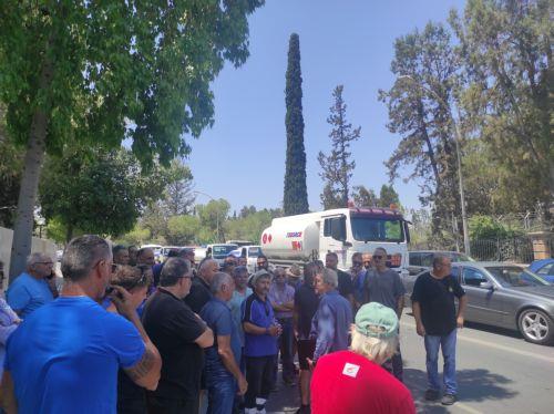 Διαμαρτυρήθηκαν έξω από το Προεδρικό οι πρατηριούχοι, ζητούν παρέμβαση ΠτΔ [ΒΙΝΤΕΟ]