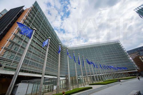 H Ευρωπαία διαμεσολαβήτρια ξεκινά έρευνα για σχέση λομπιστών καπνού με Κομισιόν