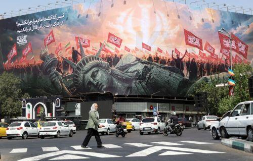Το Ιράν μπορεί να επιλέξει μεταξύ συμφωνίας ή ολοκληρωτικής παράδοσης, λέει ο Τραμπ