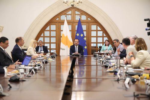 Το Κυπριακό παραμένει στον αναπνευστήρα, λέει ο Οδ. Μιχαηλίδης