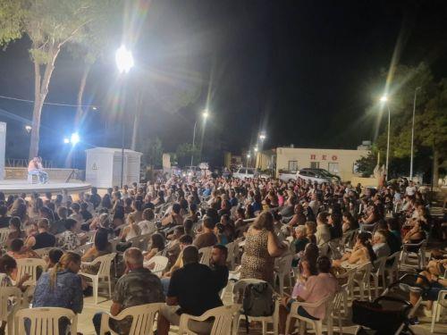 Ο Δήμος Πόλης Χρυσοχούς συγχαίρει τη θεατρική ομάδα των Βήχα/ Ζένιου για την παράσταση «Κατά λάθος Τρελαθήκαμε»