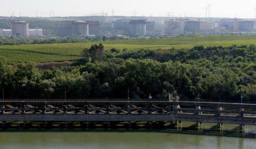 Νέα μέτρα Ρουμανίας για αύξηση στάθμης Δούναβη και ψύξη πυρηνικού σταθμού Τσερναβόδα
