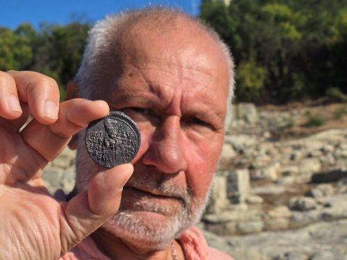 Σφραγίδα της Βυζαντινής Αυτοκράτειρας Ειρήνης Κομνηνής ανακαλύφθηκε στο Περπερικόν